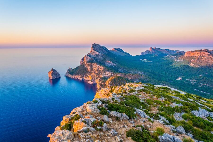 Mallorca: Alcudia Old Town, Market, and Formentor Beach - A Boat Ride from Pollensa Harbor