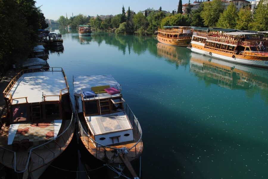 Manavgat Cruise & Grand Bazaar w/Lunch and Unlimited Drinks - The Grand Bazaar: Shopping Time with a Tourist Edge