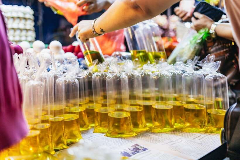 Manila: Guided Night Market Experience - Practical tips for a better evening