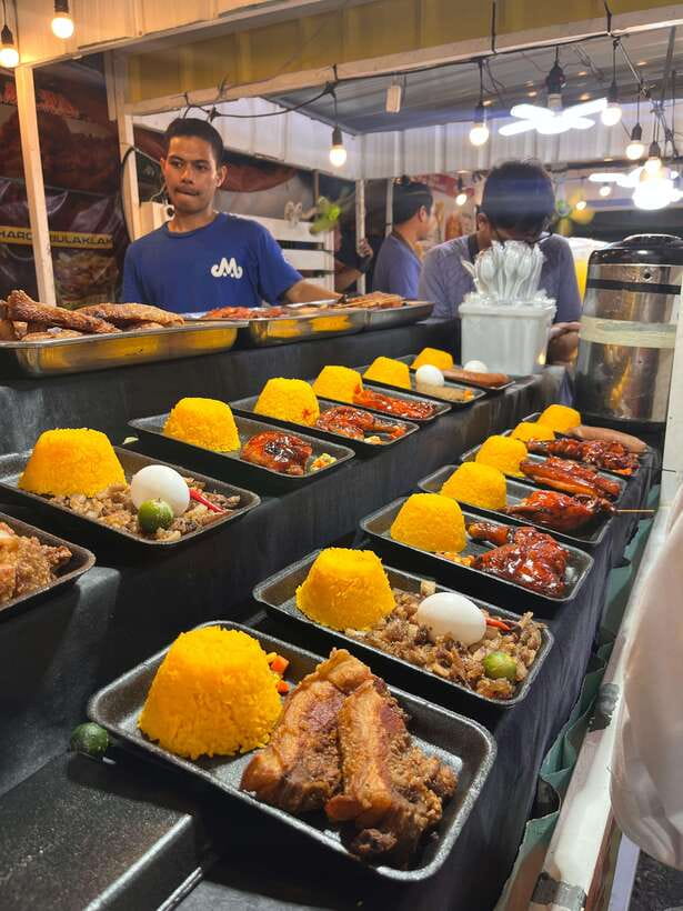 Manila Night Market with Local Guide - The rooftop bar finish