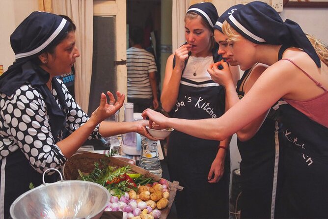 Market Tour and Cooking Class from Colombo - Returning to the kitchen for rice and curry