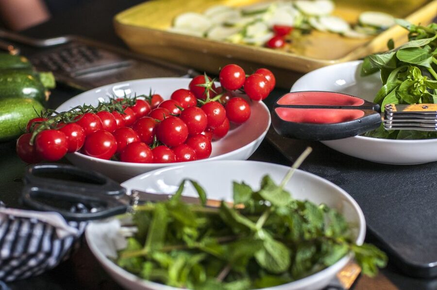 Market Visit and Cooking Class with a Parisian Chef - Who will enjoy this French cooking class most?
