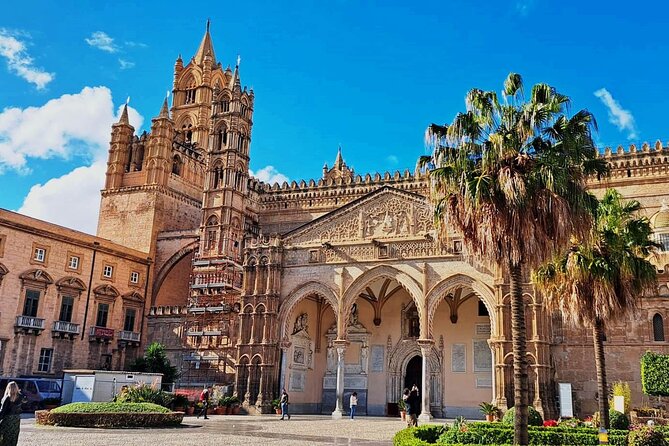 Markets and monuments: walking tour and street food in Palermo - Porta Carini and the old defensive walls