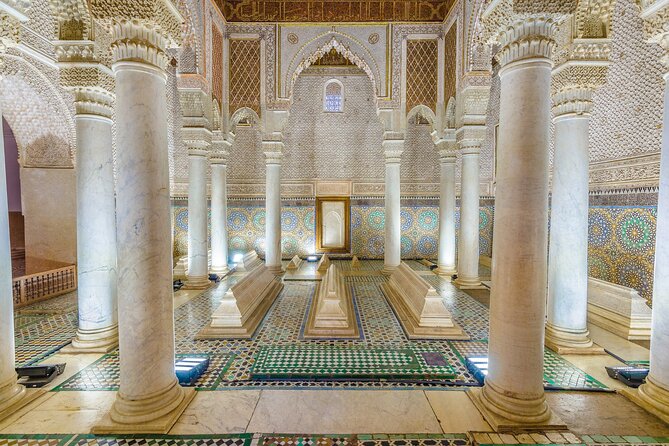 Marrakech: Bahia Palace, Saadian Tombs, Souk and Medina Tour - The Medina and Jemaa el-Fna finish