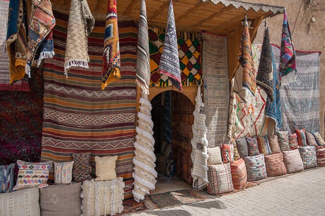 Marrakech: Bahia Palace, Saadian Tombs, Souk and Medina Tour - Koutoubia Mosque and Bab Agnaou