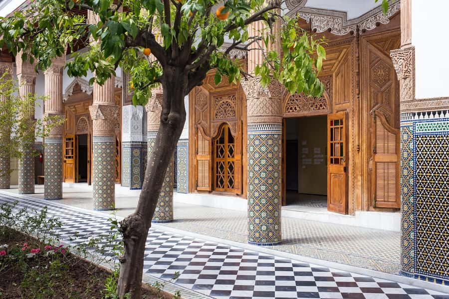 Marrakech: Ben Youssef Medersa, Le Jardin Secret & Souk Tour - Guide quality and the feel of the walk