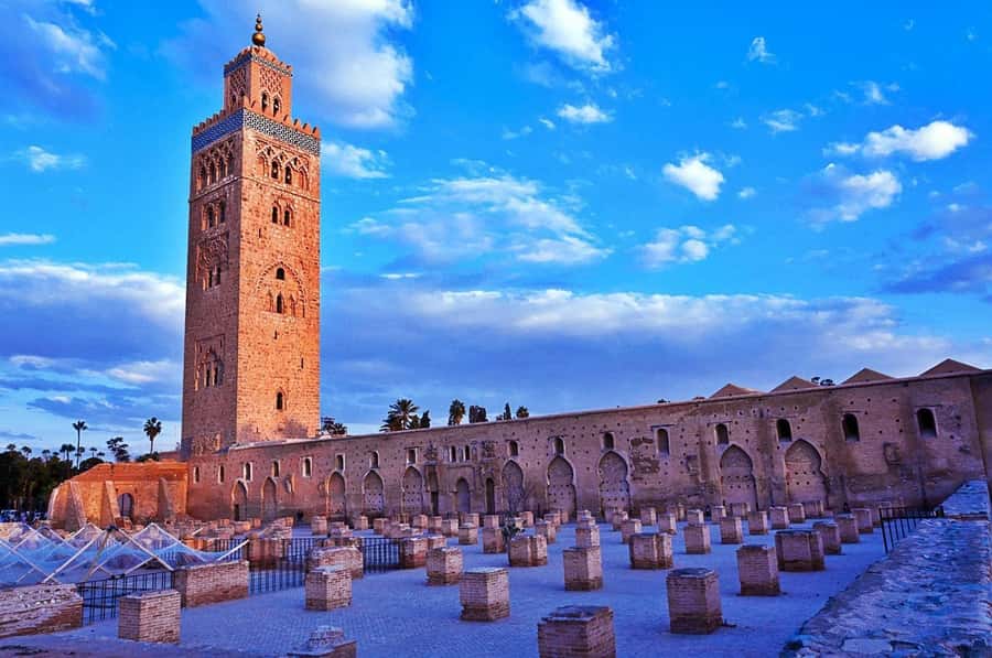 Marrakech: Half-Day Medina Markets Tour - Guides, languages, and the human factor