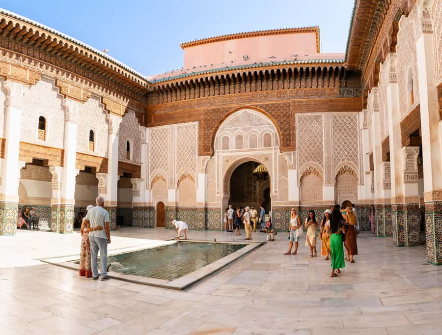 Marrakech: Monuments, Souks and Medina Guided Walking Tour - Following the souks through Semmarine and El Attarine