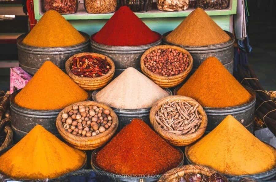 Marrakech: private Guided tour Of Vibrant Souks - Souk Laksour and the promised garden