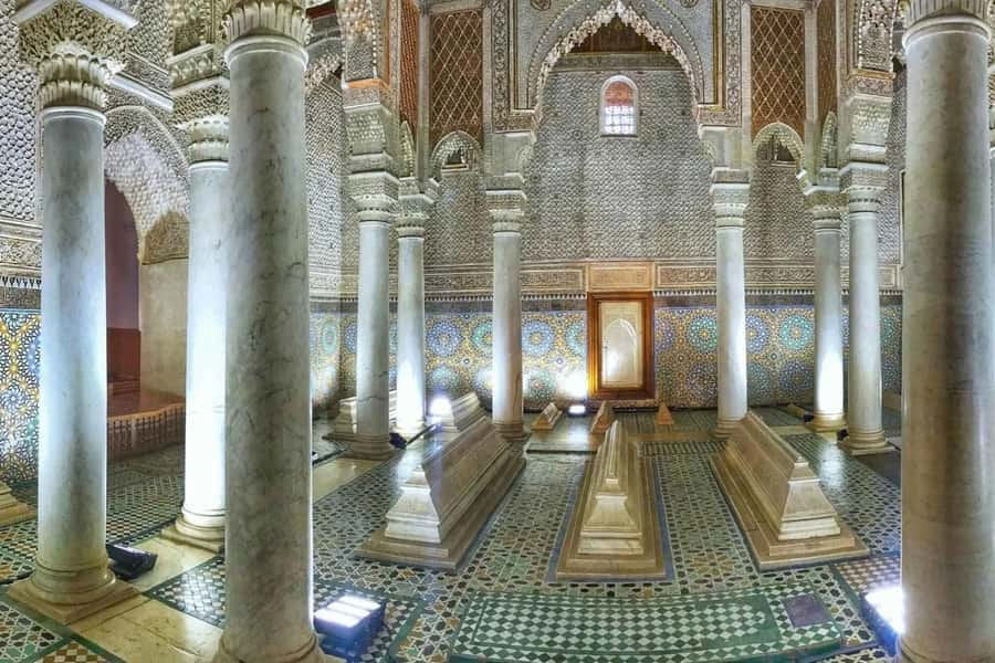 Marrakech: Saadian Tombs, Bahia Palace, Medina and Souk Tour - Five things worth knowing before you book