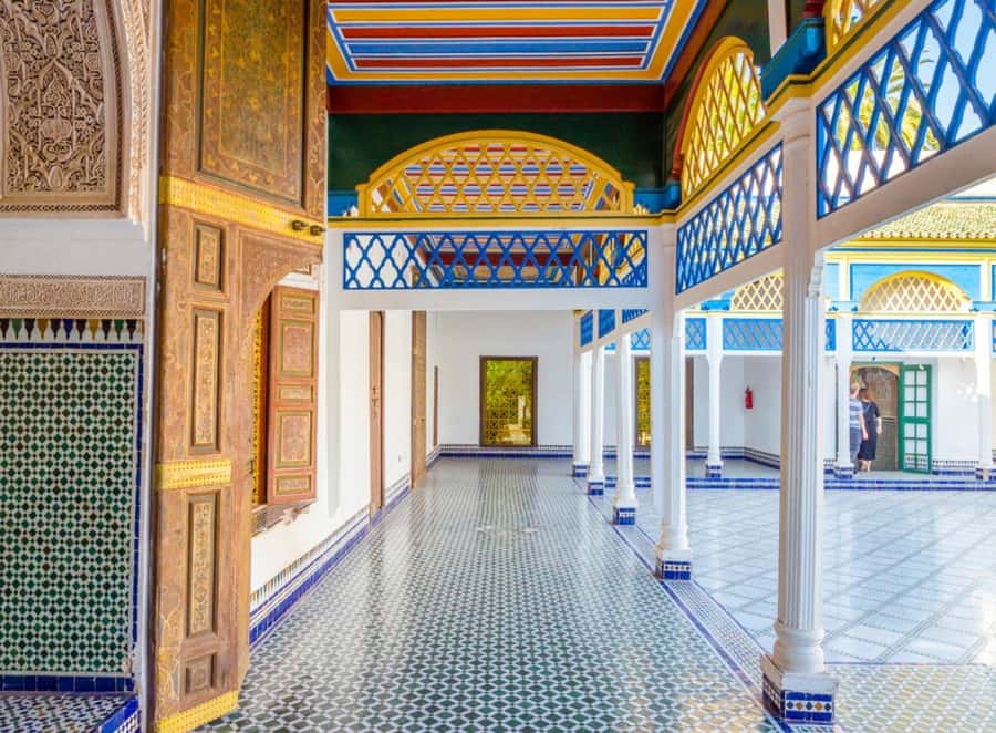 Marrakech: Saadian Tombs, Bahia Palace, Medina and Souk Tour - The Medina and souks are where the tour earns its keep