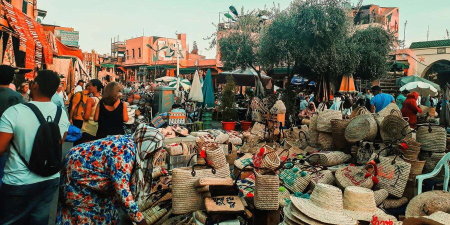 Marrakech & Souk Shopping Tour. - Private or shared, and who should choose it