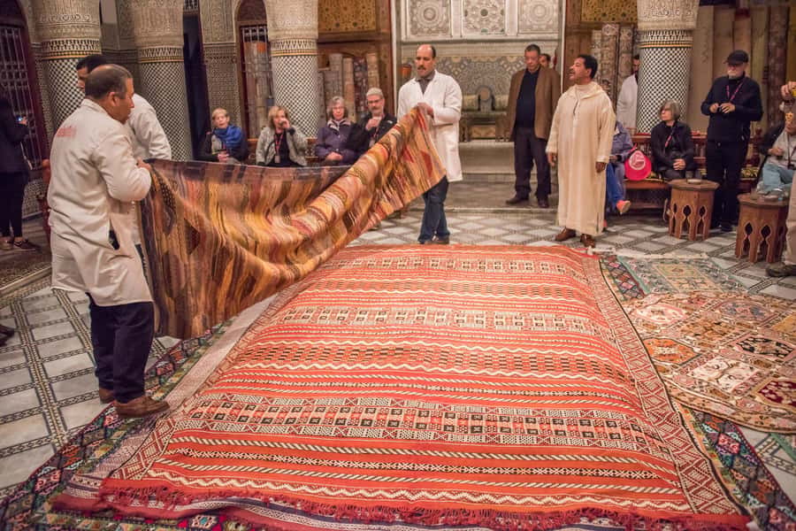 Marrakech: Vibrant Souks, Local Artisans & Medina Experience - Souk El Kebir and the last chance for carpets