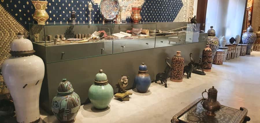 Marrakesh: Guided Souk Shopping Tour with a Local Guide - How the guides shape the experience