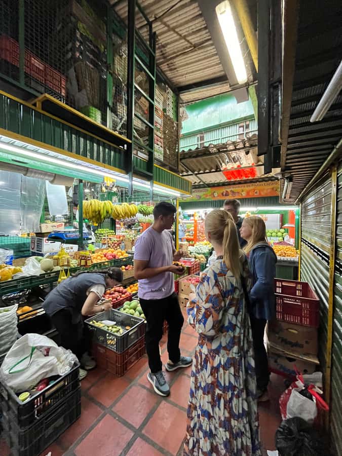 Medellín Multi-sensory Tour in the market, +15 Exotic Fruits - Why Plaza Minorista is the right setting for a fruit tour
