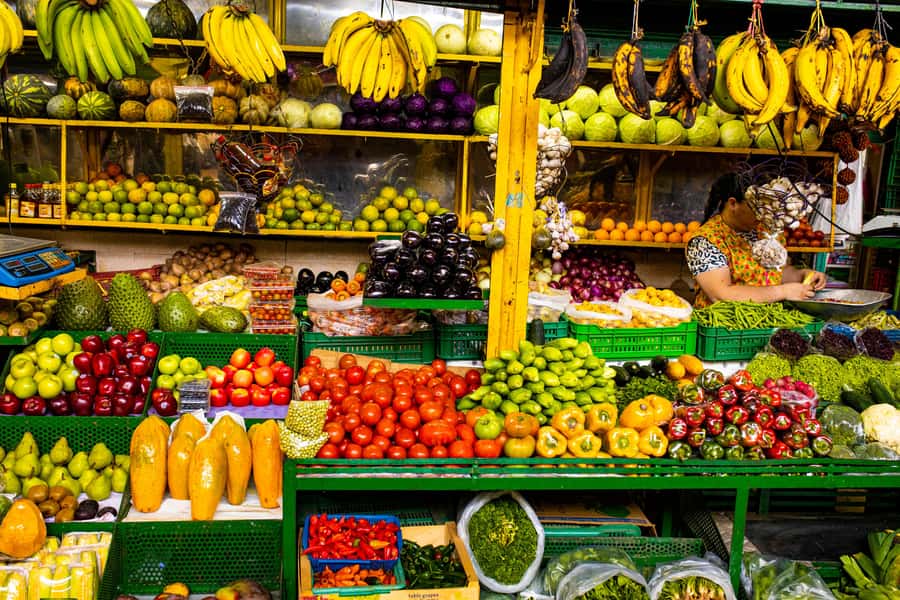 Medellín Multi-sensory Tour in the market, +15 Exotic Fruits - Meeting at Puerta 1 without a morning scramble