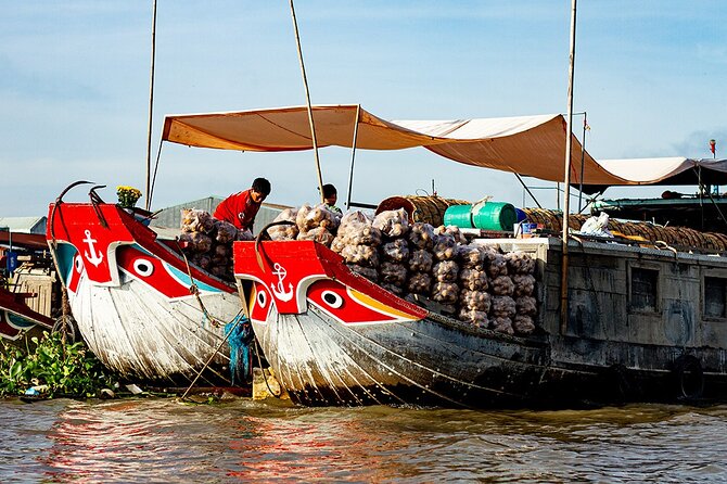 Mekong day tour Visit Cai Rang Floating Market pick up in Sai Gon - Cai Rang Floating Market at its working hour