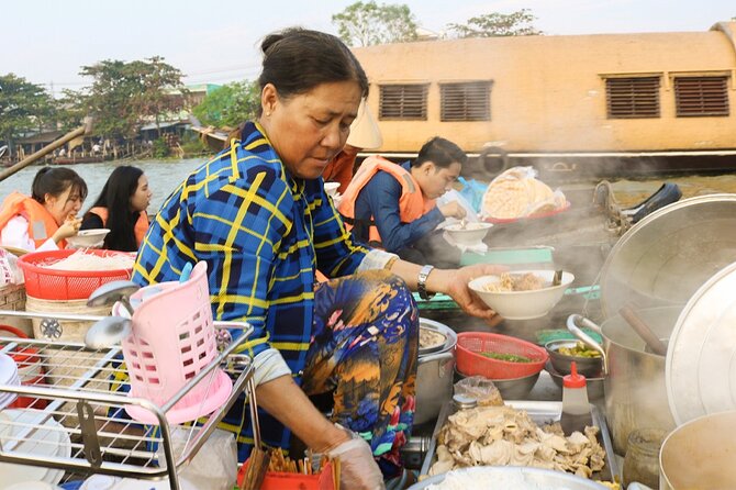 Mekong day tour Visit Cai Rang Floating Market pick up in Sai Gon - The road from Ho Chi Minh City to Can Tho
