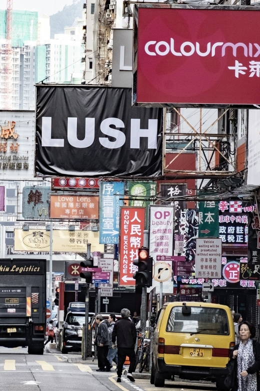 Mong Kok (Kowloon) Street Markets Private Walking Tour - Why Mong Kok works so well on foot