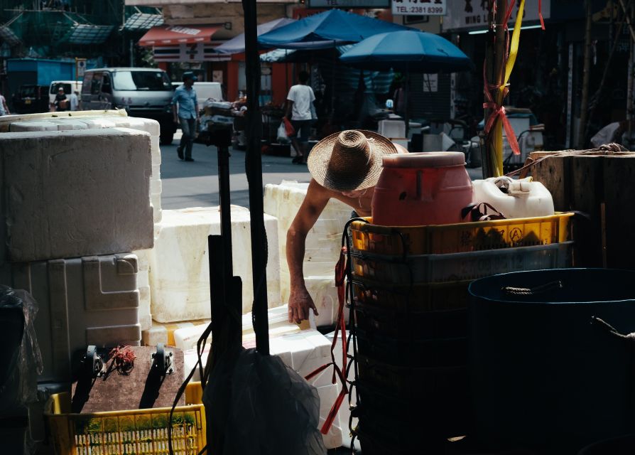 Mong Kok (Kowloon) Street Markets Private Walking Tour - Bird Market: the unusual stop