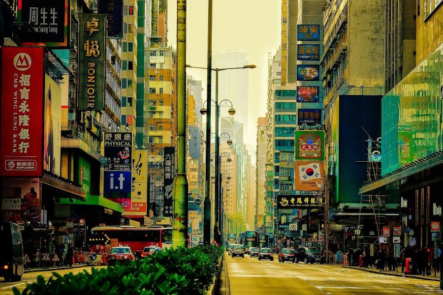 Mong Kok (Kowloon) Street Markets Private Walking Tour - Street food with room for personal choice