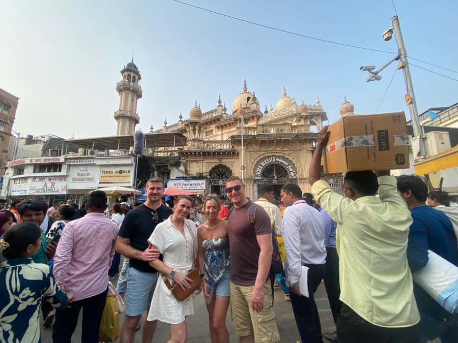Mumbai: 2 Hours Markets And Temple Tour - Temples, Devotion, and Street-Level Hindu Culture