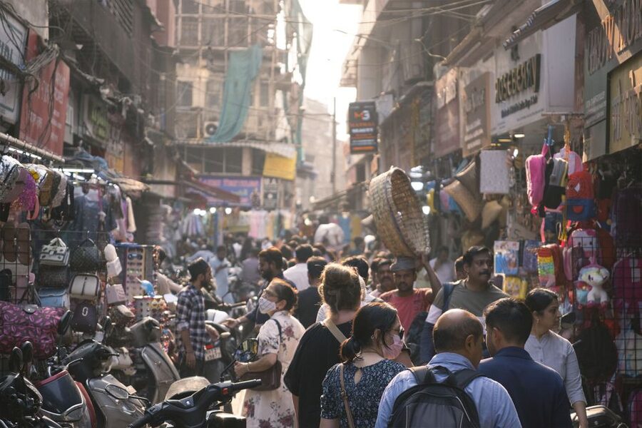 Mumbai: Local Markets & Temples Tour - Timing, comfort, and the rain-or-shine rule