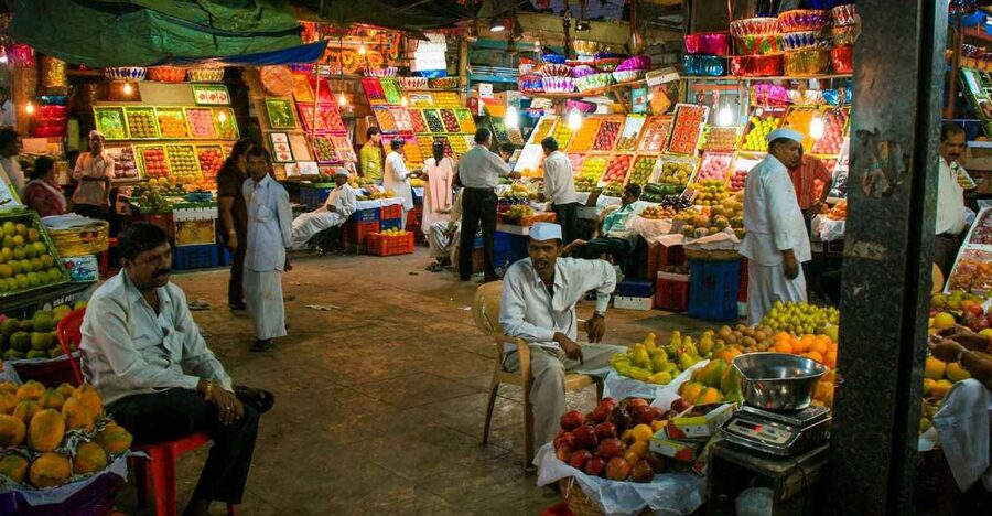 Mumbai: Local Markets & Temples Tour - Crawford Market: Mumbai’s food-trading engine
