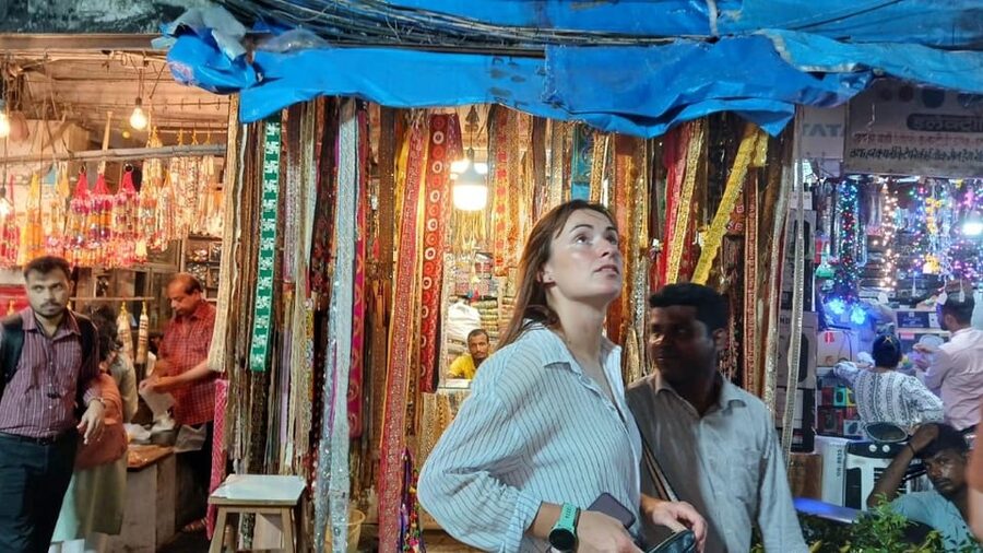 Mumbai Street Food Tour with Evening Bazaar Walk - Who should book this experience?