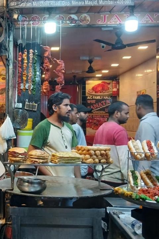 Mumbai Street Food Tour with Evening Bazaar Walk - The practical trade-offs before you book