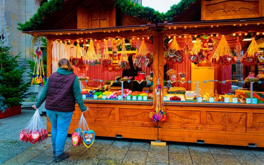 Munich: Christmas Market Magic Walking Tour with a Local - Considering the $116 price