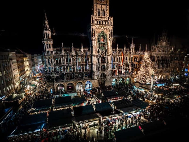 Munich: Christmas Markets Food & Drink Tour - The Christmas village in the Rezidenz courtyard
