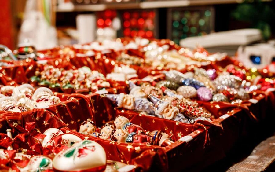 Munich Premium Christmas Market Hopping with Sightseeing Tour - Viktualienmarkt, a different kind of market stop