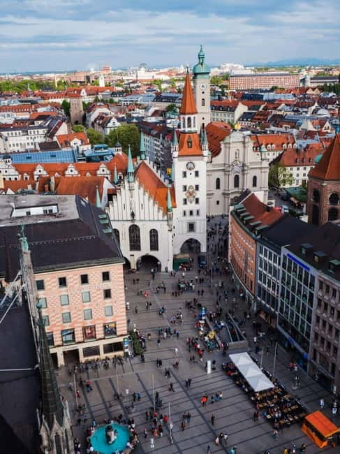 Munich Premium Christmas Market Hopping with Sightseeing Tour - The guide makes the difference