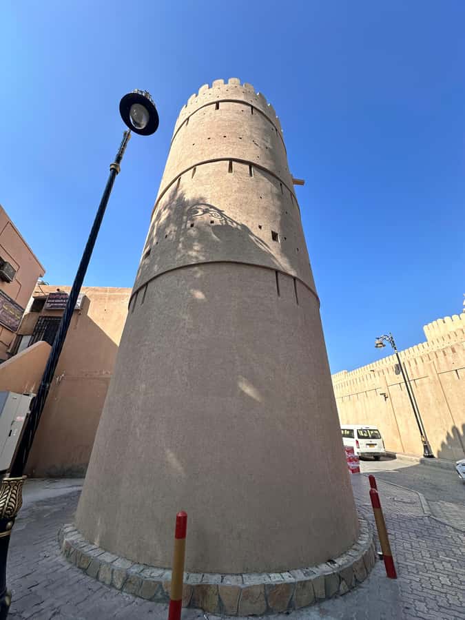 Muscat : Explore Nizwa Fort and Souq Jebel Akhdar - What the guide adds to the day