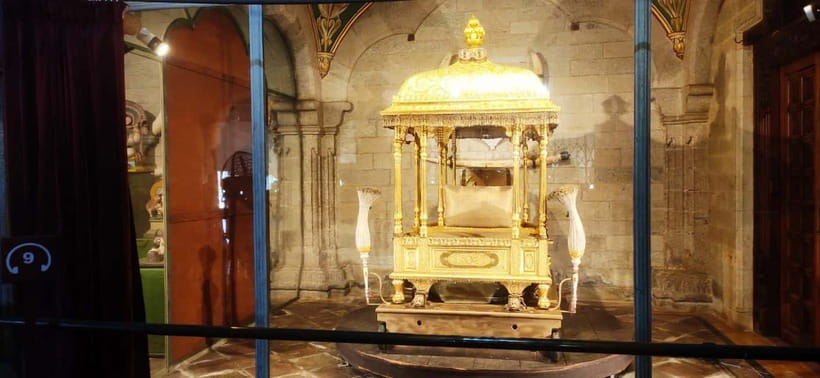 Mysore: Palace, Art Gallery & Devaraja Market Walking Tour - The 10-minute walk to Devaraja Market