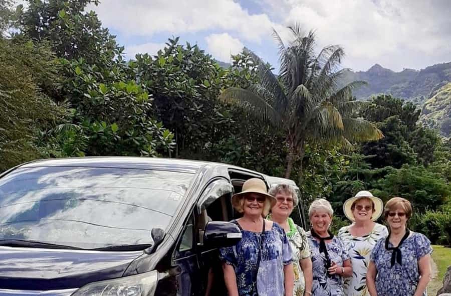Nadi: Private Tour with Temple, Garden, Markets & Mud Pools - Walking among more than 2,000 orchids