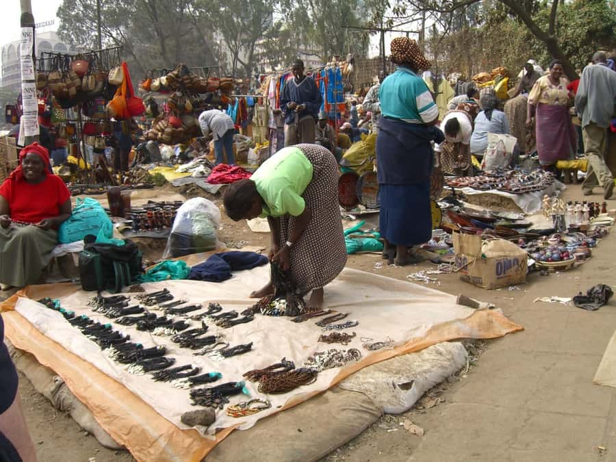 Nairobi: Explore Maasai Market for Unique Souvenirs - What makes this Nairobi shopping walk useful