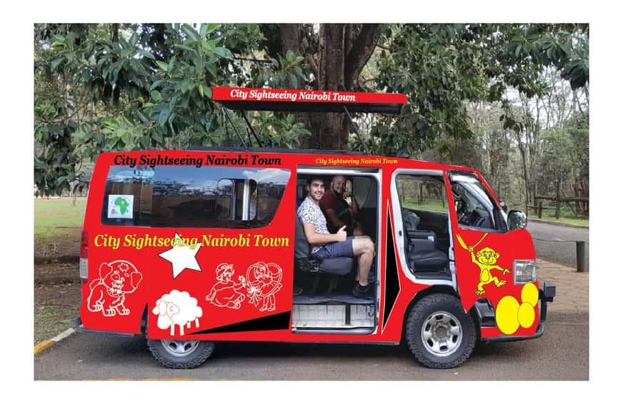 Nairobi: Hop on Hop off and Maasai market Collections Visit - KICC and Nairobi from the 29th floor