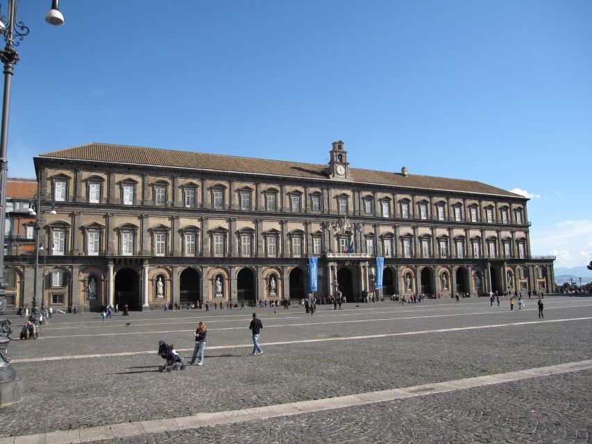 Naples: City and Street Food Market - At a glance: what makes this walk useful