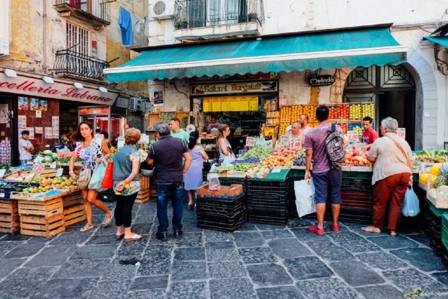 Naples: The Spanish Quarters, Street Art and Local Market - Entering the Spanish Quarters