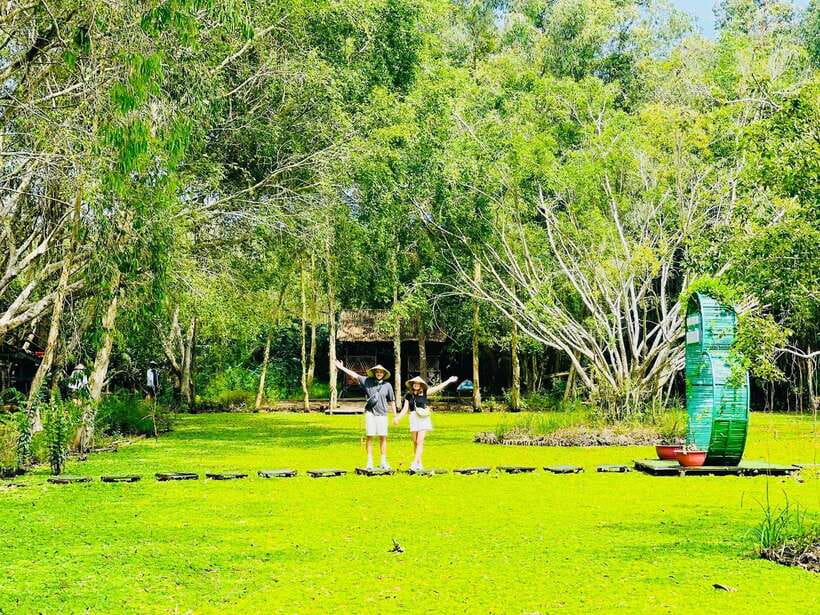 Nature reservation and Floating Market - Who should book this nine-hour outing?