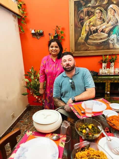 New Delhi: Traditional Indian Cooking Class & Market Visit - The short trip to a real Delhi market