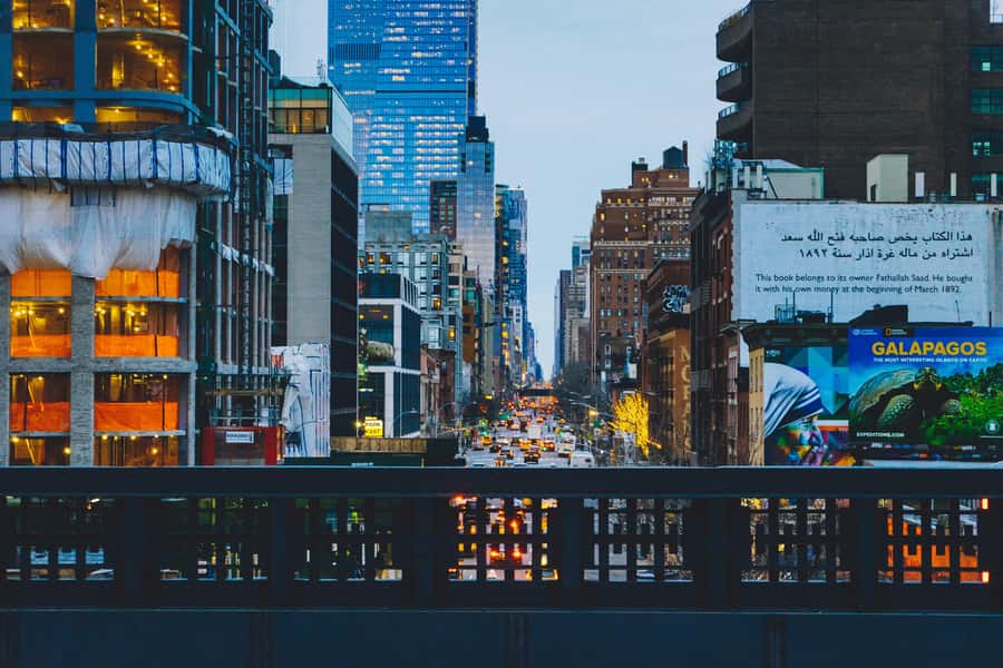 New York: High Line, Chelsea Market, and Vessel Guided Tour - Chelsea Market: food in a former cookie factory