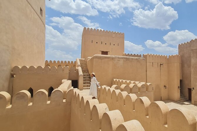 Nizwa Fort-Nizwa Souq-Birkat Al Mouz-Jebel Akhdar - Private Full Day Tour - The guides are the heart of the experience