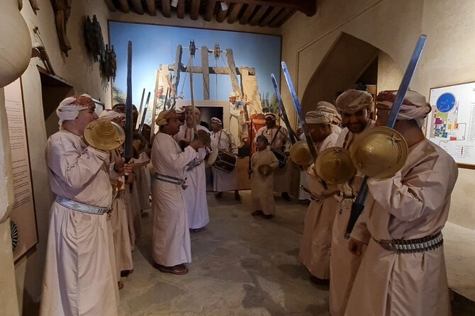 Nizwa Fort-Nizwa Souq-Birkat Al Mouz-Jebel Akhdar - Private Full Day Tour - Who should book this private day out