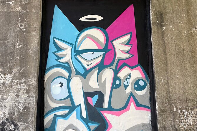 Offbeat Fulton Market Graffiti and Murals Street Art Tour - What the two-hour walk may feel like