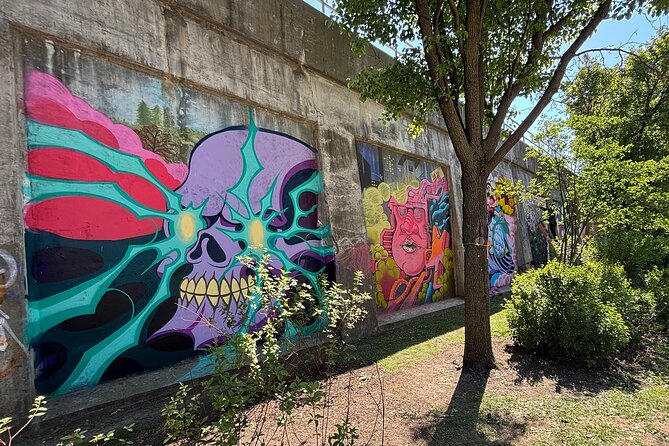 Offbeat Fulton Market Graffiti and Murals Street Art Tour - The guide question: strong potential, real caution