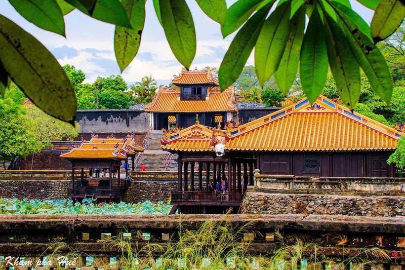 Official Hue: Dragon Boat, Imperial Citadel, & Market tour - Key points at a glance