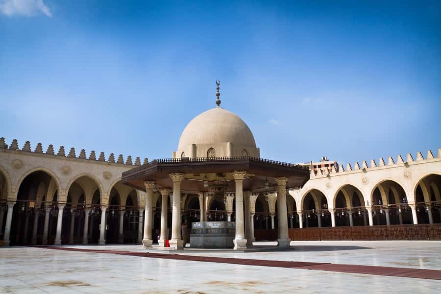 Old Cairo and Khan El Khalili Bazaar: Private Half-Day Tour - Walking the lanes of Khan El Khalili